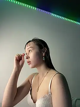 Just-Lilly online show from 2, 4, 2026