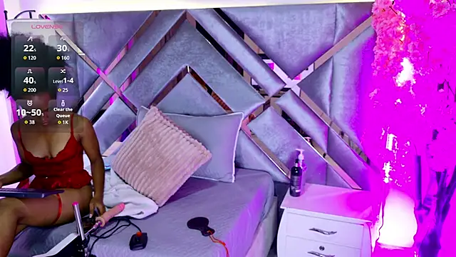 EmmaLovve online show from 19, 5, 2026