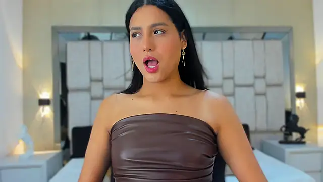 ValeryCooper18 online show from 16, 2, 2026