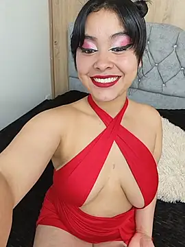 Snapshot of zoe_love18 chatting on 13, 7, 2026 zoe love18 online show from 13, 7, 2026