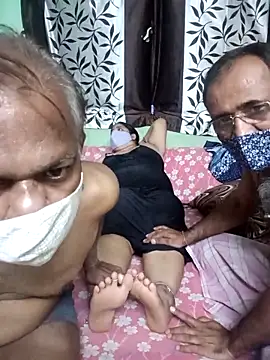 HoneyHush online show from 28, 2, 2026