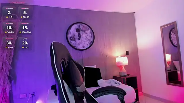 charlottee27  online show from 30, 5, 2026