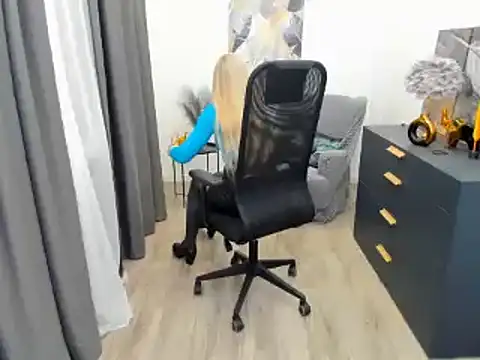 CharlotteKerti online show from 27, 3, 2026