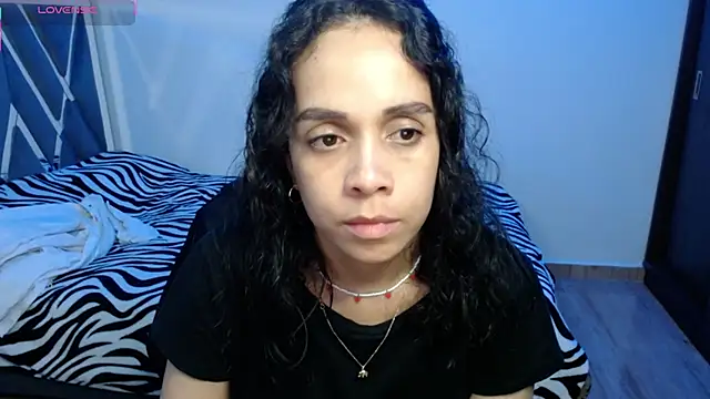 Snapshot of paula_lopez__ chatting on 4, 3, 2026 paula lopez online show from 4, 3, 2026