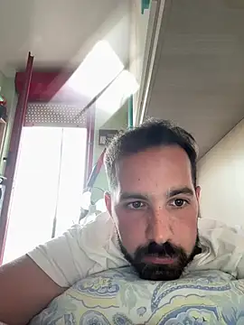 Snapshot of no-name15 chatting on 18, 7, 2026 no-name15 online show from 18, 7, 2026