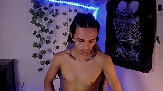 Snapshot of Aaron_Hopper chatting on 8, 2, 2026 Aaron Hopper online show from 8, 2, 2026