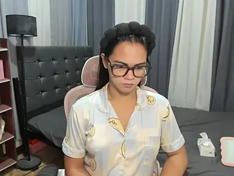 Snapshot of TinyCock_Rein chatting on 10, 3, 2026 TinyCock Rein online show from 10, 3, 2026