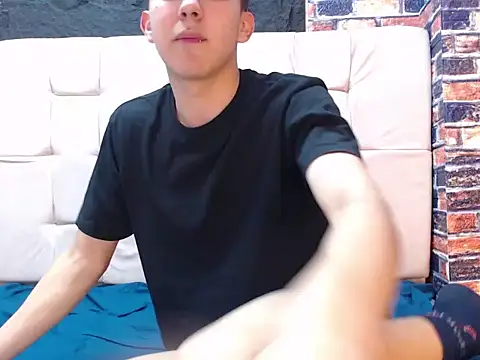 Snapshot of massimoferrera303av chatting on 24, 2, 2026 massimoferrera303av online show from 24, 2, 2026