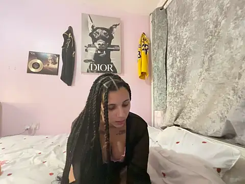 Snapshot of RavenNoirr chatting on 28, 2, 2026 RavenNoirr online show from 28, 2, 2026