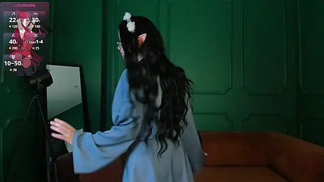 Crystal lovley online show from 5, 2, 2026