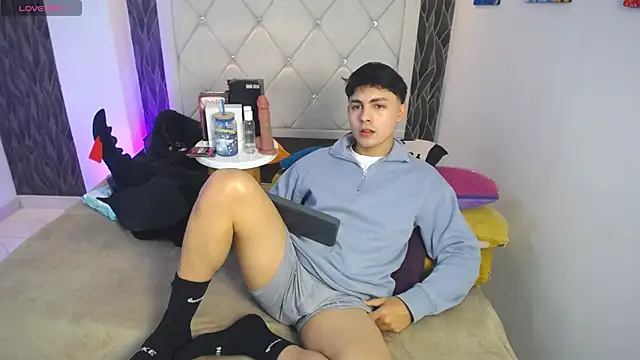 Samu Hott online show from 11, 4, 2026