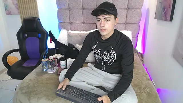 Snapshot of Samu_Hott chatting on 15, 5, 2026 Samu Hott online show from 15, 5, 2026