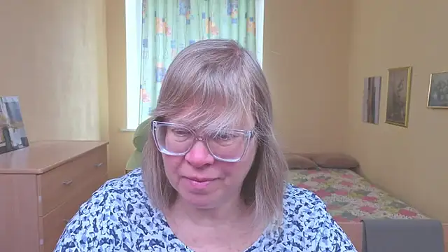 Snapshot of Emma_Eclipsee chatting on 24, 2, 2026 Emma Eclipsee online show from 24, 2, 2026