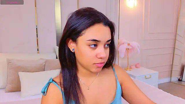 Luna Cortier online show from 3, 3, 2026