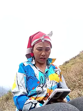 lena-cute online show from 9, 2, 2026