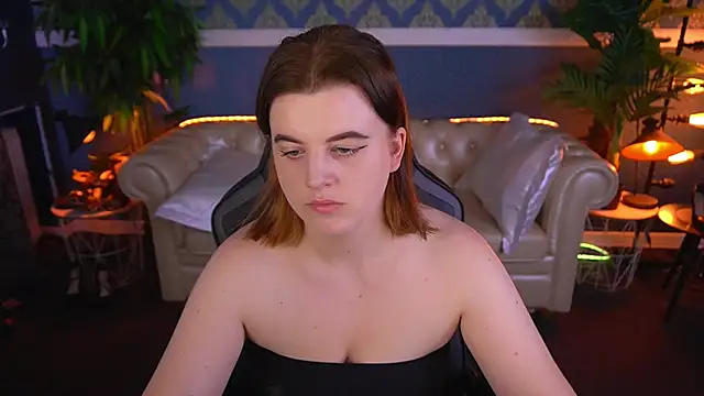 KristiFoxy online show from 18, 5, 2026