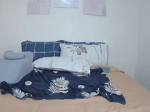 Snapshot of naughtywife118 chatting on 1, 3, 2026 naughtywife118 online show from 1, 3, 2026