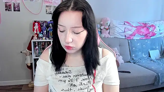 MollysLand online show from 1, 4, 2026