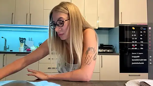 SoftnessMila online show from 11, 3, 2026