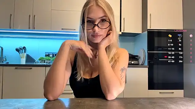 SoftnessMila online show from 20, 4, 2026