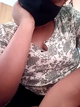 Snapshot of vyshali_vyshu chatting on 24, 2, 2026 vyshali vyshu online show from 24, 2, 2026