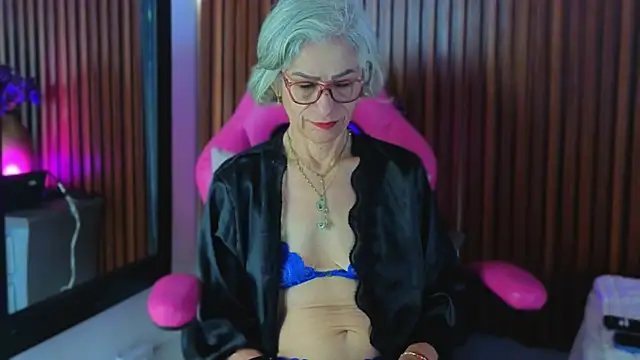 Snapshot of miss_monserrate01 chatting on 25, 4, 2026 miss monserrate01 online show from 25, 4, 2026