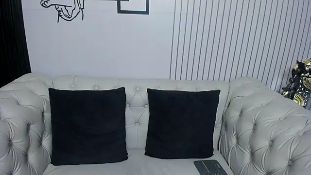 sophie bonny online show from 2, 3, 2026