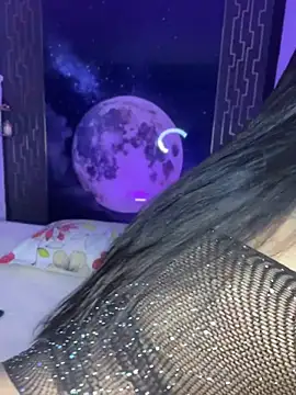nina glow online show from 28, 5, 2026