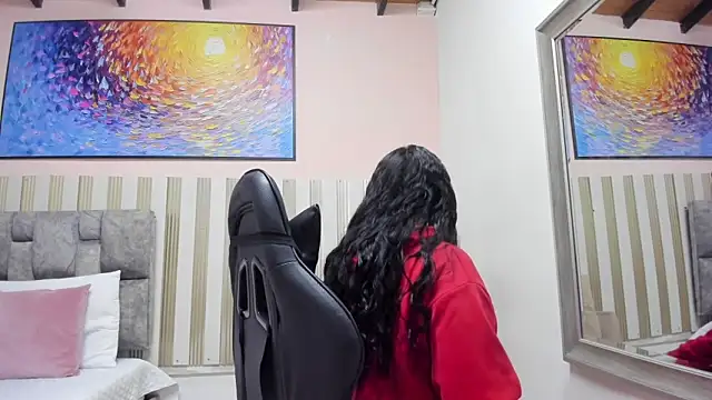 nina glow online show from 30, 5, 2026