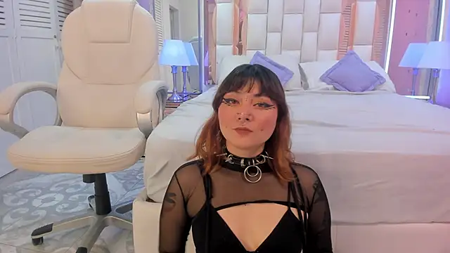 Goldentemptation  online show from 4, 6, 2026