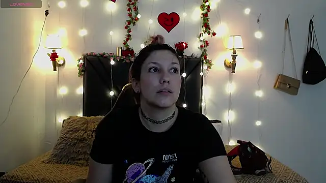 Snapshot of Sharma_Amayra chatting on 8, 5, 2026 Sharma Amayra online show from 8, 5, 2026