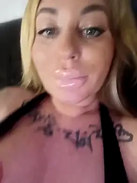 MiaMooly online show from 17, 3, 2026