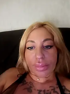 MiaMooly online show from 31, 5, 2026