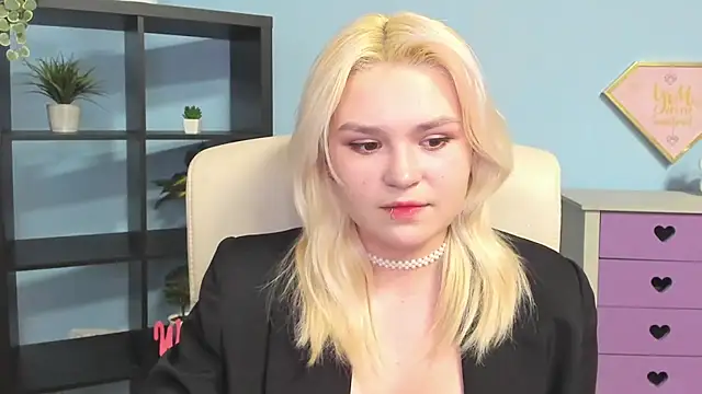 SweetLilyxo online show from 14, 2, 2026