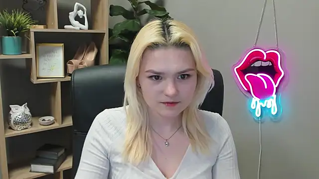 SweetLilyxo online show from 9, 3, 2026