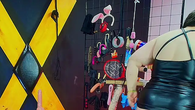 Judith Mature bdsm online show from 24, 3, 2026