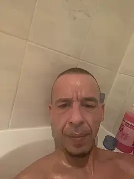 Snapshot of creativeX chatting on 25, 2, 2026 creativeX online show from 25, 2, 2026