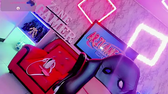 Maddye Fox online show from 19, 3, 2026