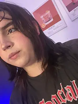 Daniellesins1 online show from 7, 4, 2026