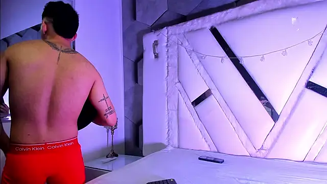 GoldenBoyM online show from 6, 2, 2026