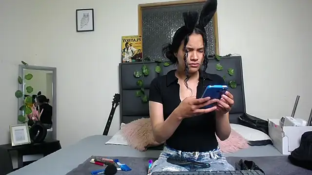 Snapshot of Julieta_Parker chatting on 4, 4, 2026 Julieta Parker online show from 4, 4, 2026