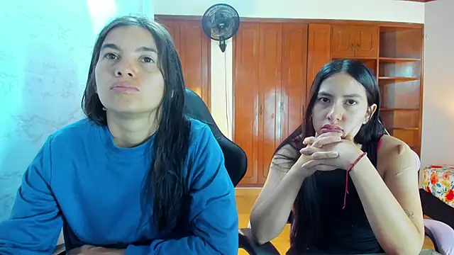 Snapshot of Emily_and_Soffy chatting on 7, 2, 2026 Emily and Soffy online show from 7, 2, 2026