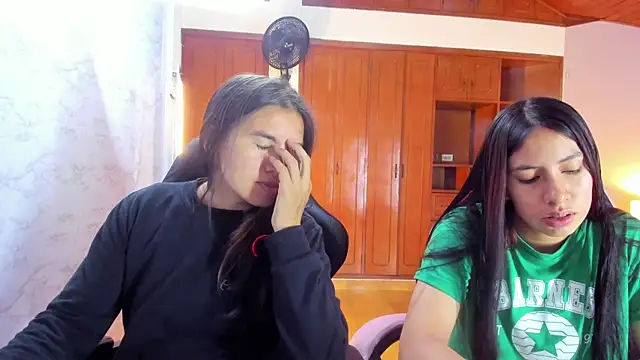 Snapshot of Emily_and_Soffy chatting on 10, 2, 2026 Emily and Soffy online show from 10, 2, 2026