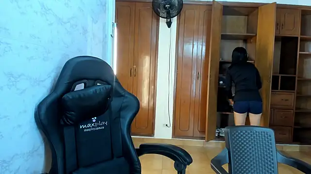 Emily and Soffy online show from 13, 3, 2026