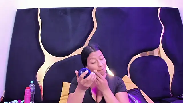 Vaneline2 online show from 31, 3, 2026