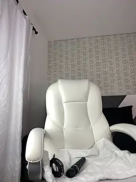 Mia rivers   online show from 20, 2, 2026