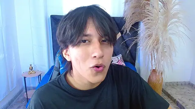 nikoo 18 online show from 8, 4, 2026