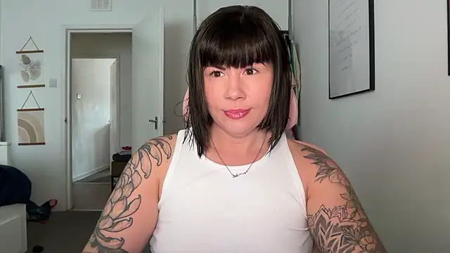 EdenRose online show from 2, 5, 2026