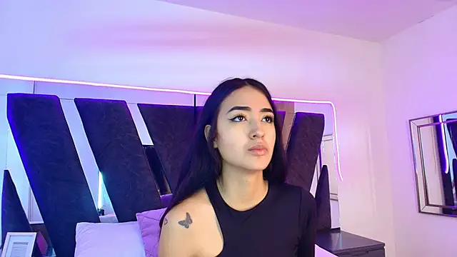 Snapshot of sophia_love__ chatting on 16, 2, 2026 sophia love online show from 16, 2, 2026