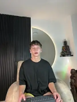 ARON LUXX online show from 8, 2, 2026